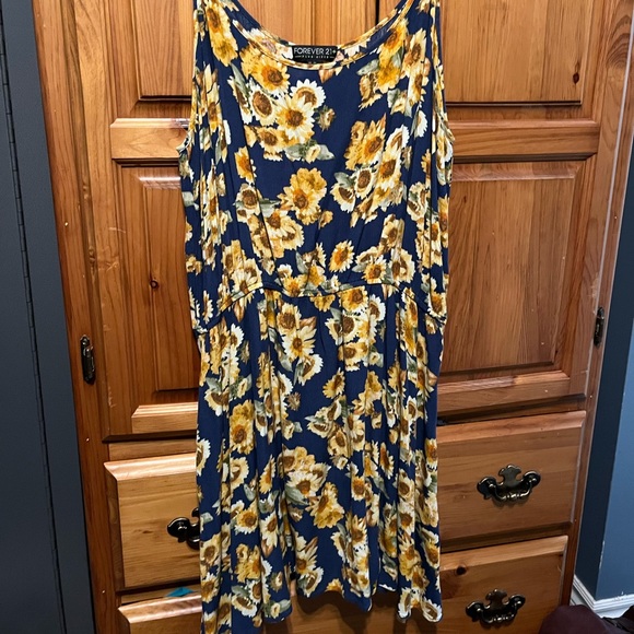 Forever 21 Dresses & Skirts - 4/$20 Sunflower dress